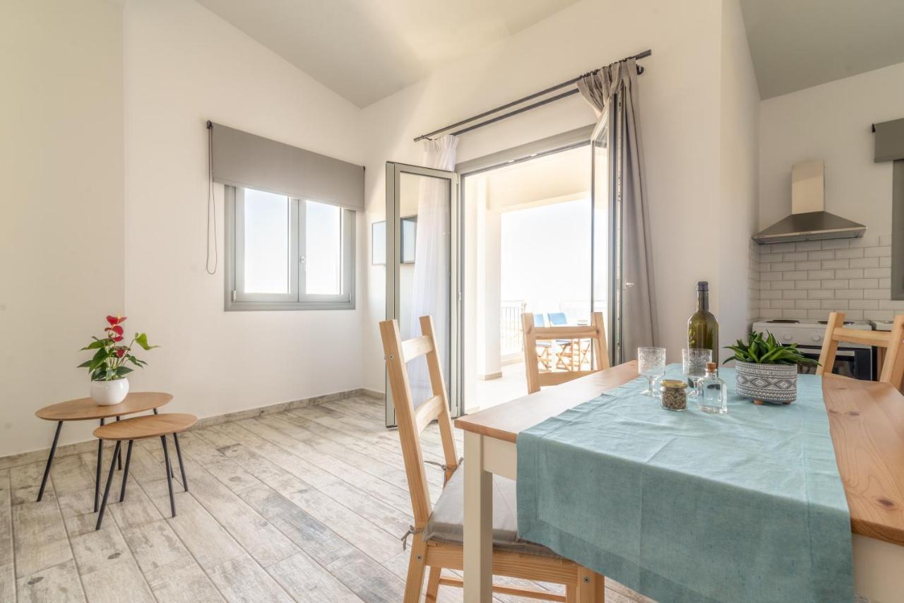 Magriplis Hill Apts Goúves Eksteriør bilde