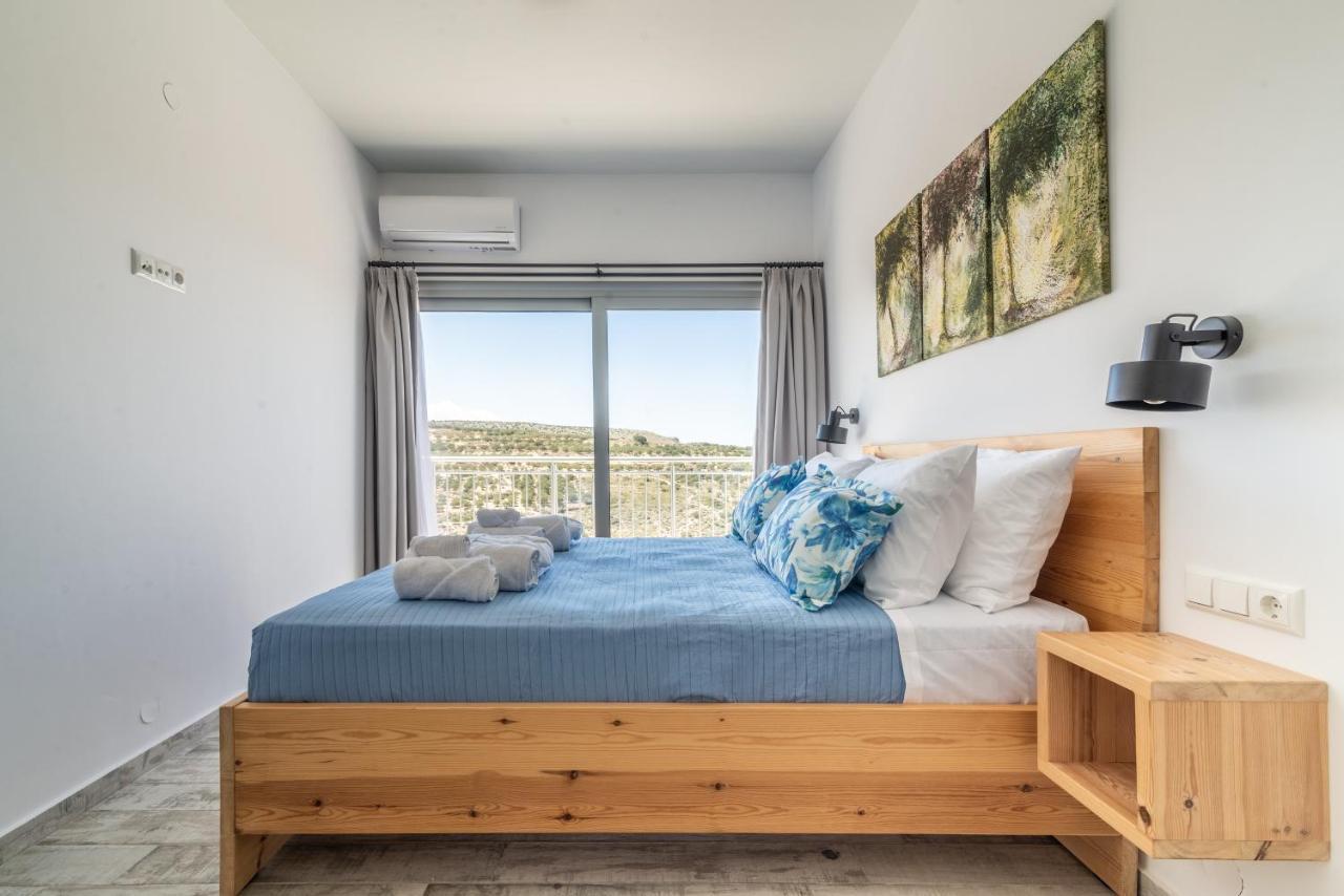 Magriplis Hill Apts Goúves Eksteriør bilde